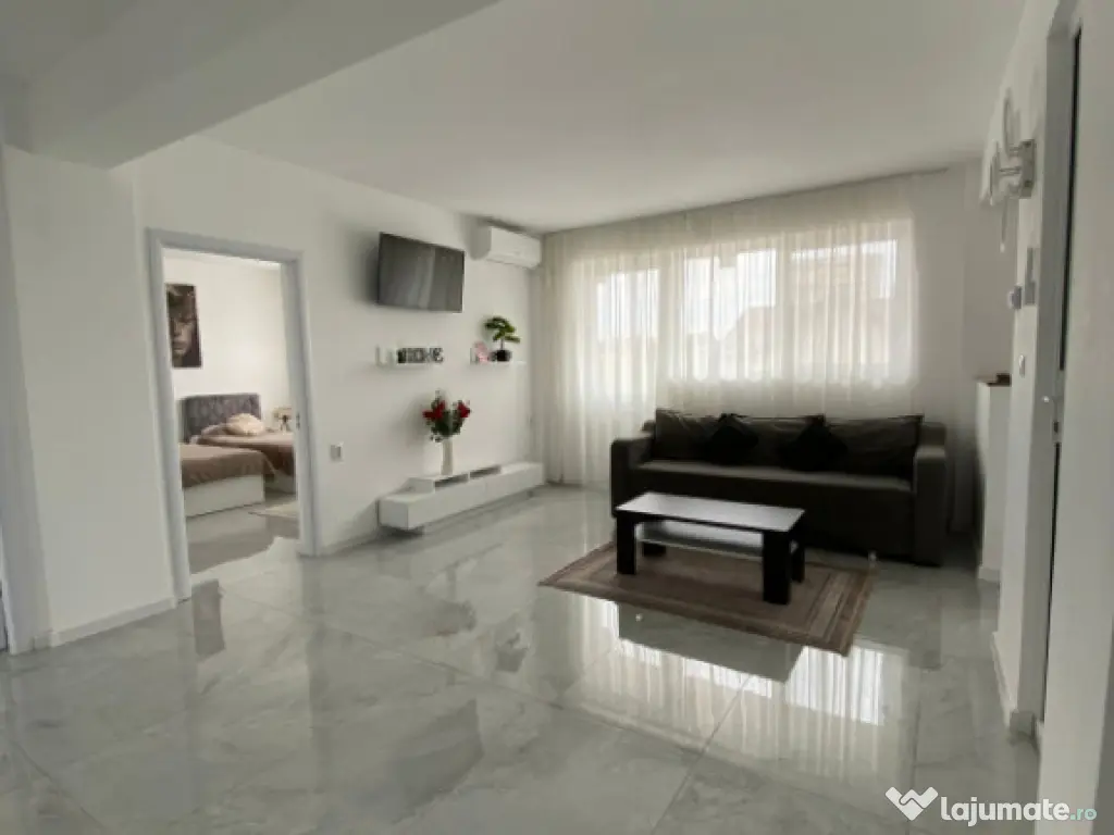 Apartament 4 camere decomandat, 110mp, zona Consul 