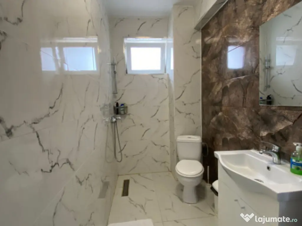 Apartament 4 camere decomandat, 110mp, zona Consul 