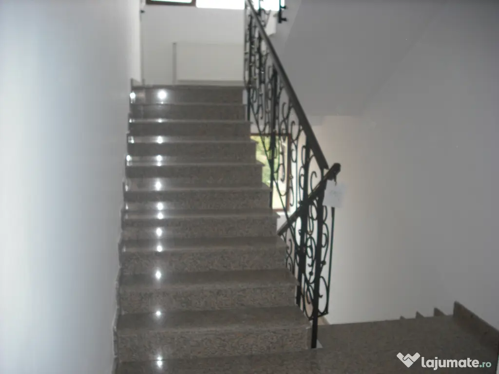 zugraveli scari de bloc si apartamente 