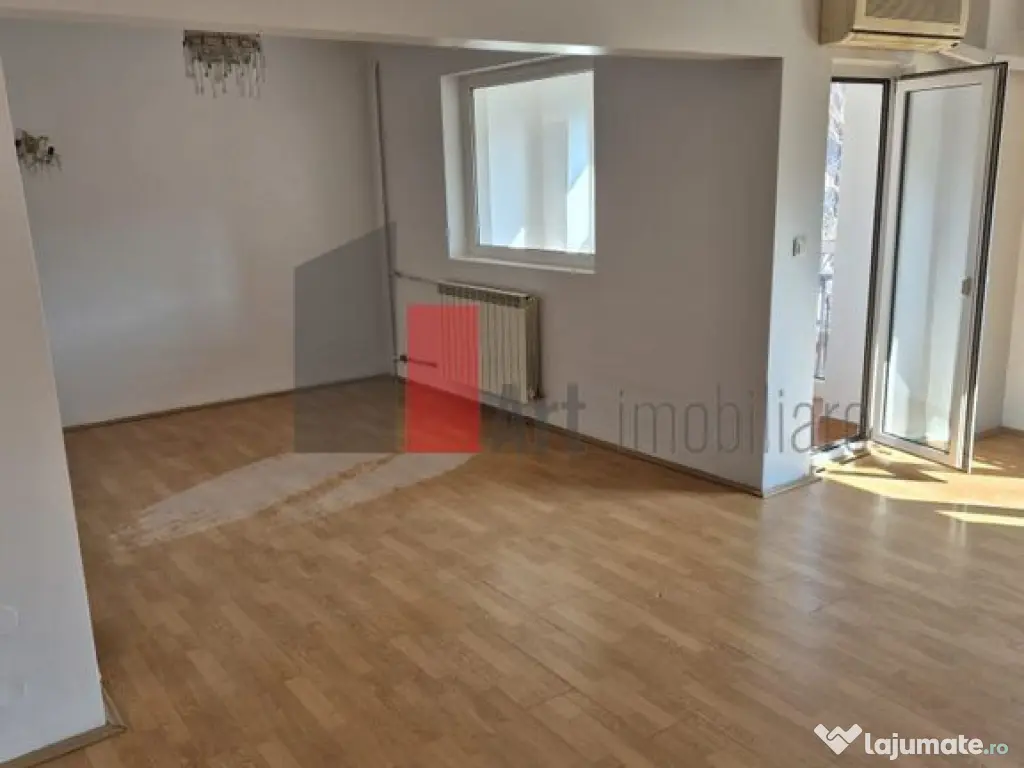 Vanzare apartament 4 camere Lujerului