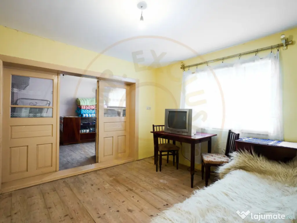 Casa la munte cu teren generos in Com. Nucsoara, loc. Slat 