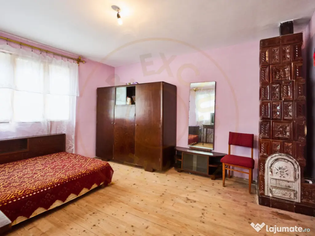 Casa la munte cu teren generos in Com. Nucsoara, loc. Slat 