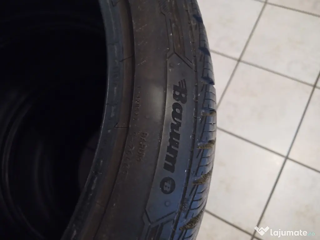 225/40/R19 W XL 4 buc. anvelope iarna 