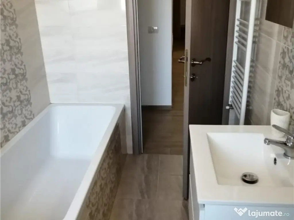 Apartament 2 camere zona Coresi cu loc de parcare inclus 