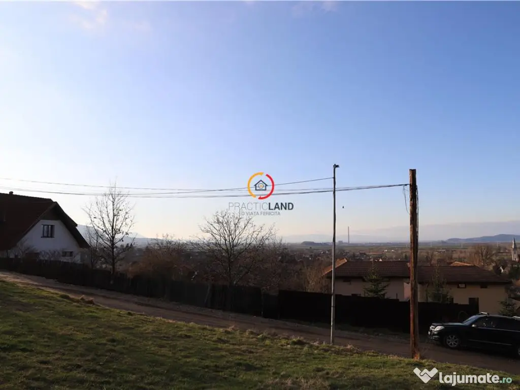 Teren insorit cu panorama deosebita 