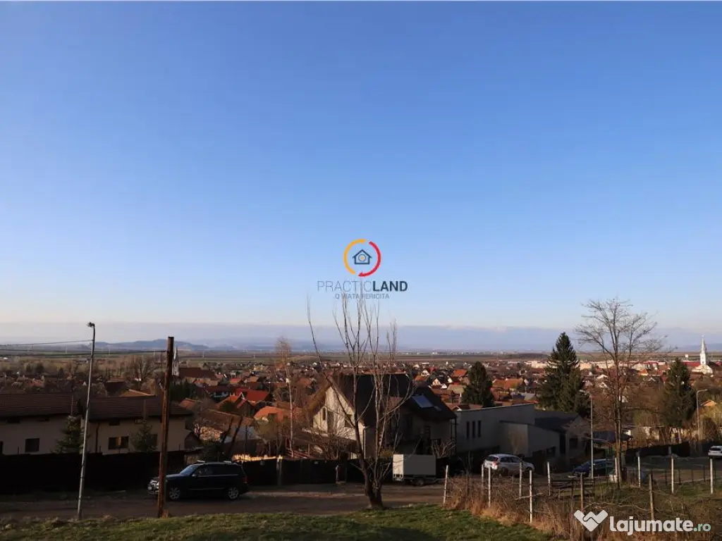 Teren insorit cu panorama deosebita 