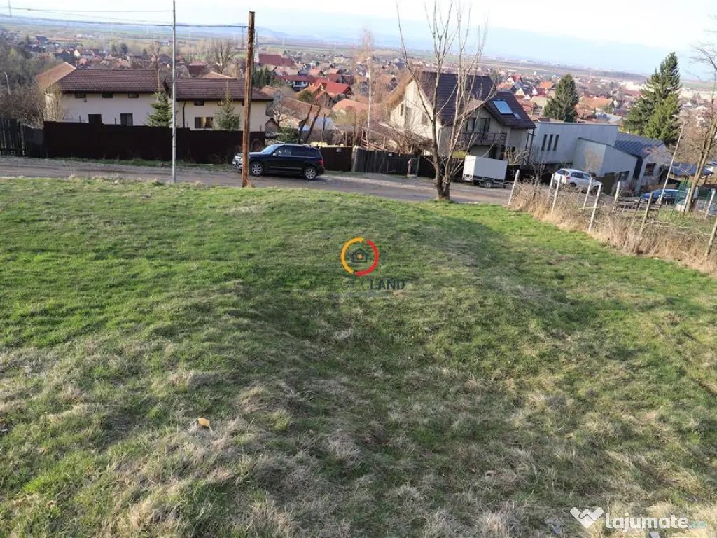 Teren insorit cu panorama deosebita 