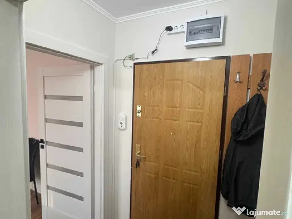 Închiriez apartament cu 1 camera, chirie 