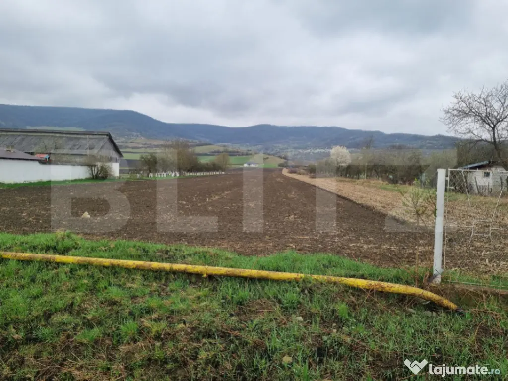 Parcelă 800 mp intravilan – Arcalia, toate utilitatile 