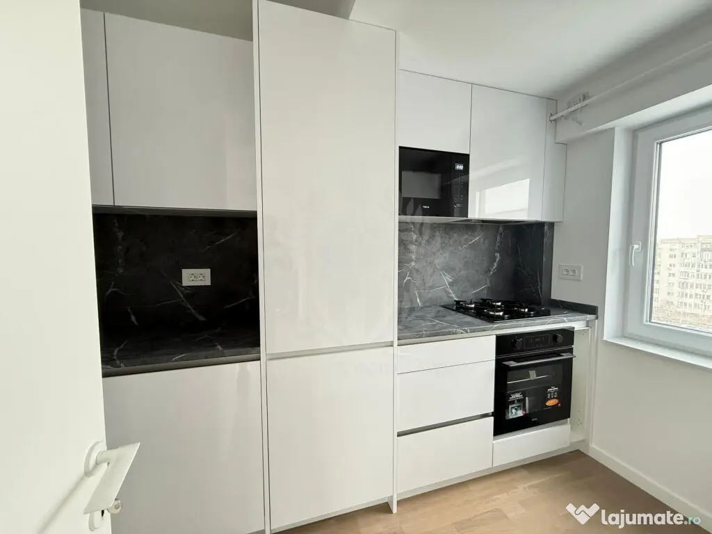 GARSONIERA // BUCEGI 12 // CENTRAL 