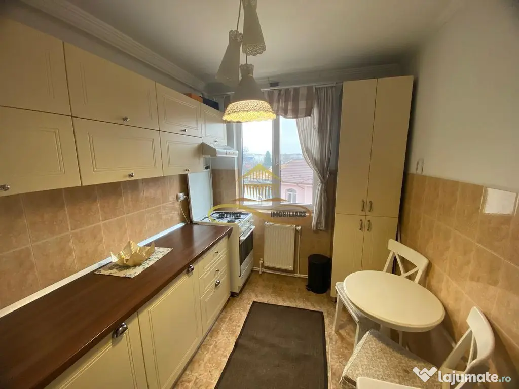 Apartament 3 camere de inchiriat in Bacau 