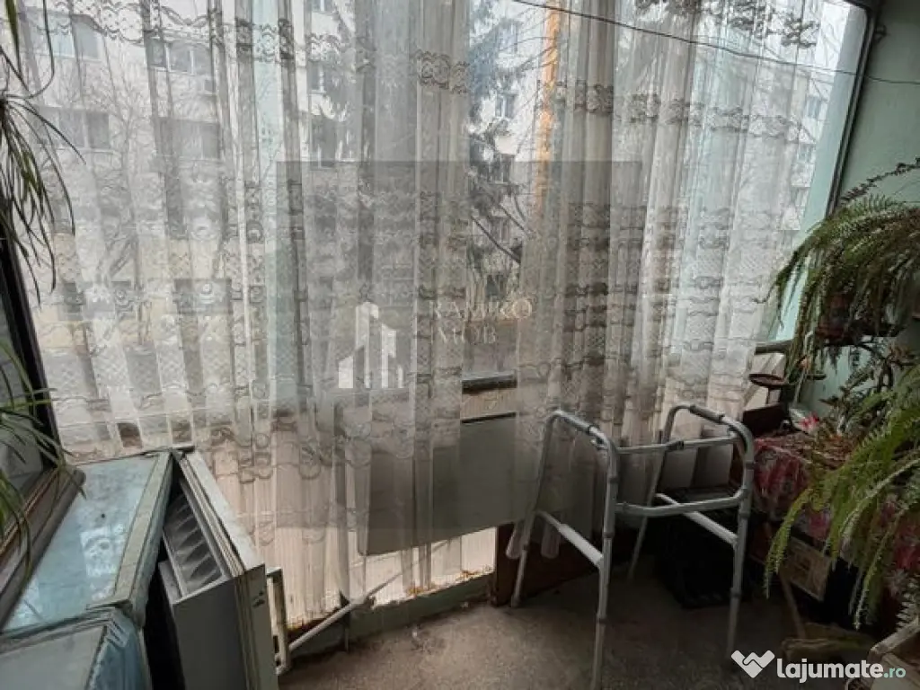 Apartament 3 camere decomandat Emil Racovita / Alexandru ... 