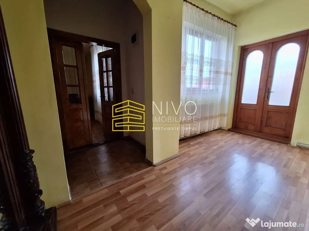 Casă singur în curte – Ungheni – Zona Gării 