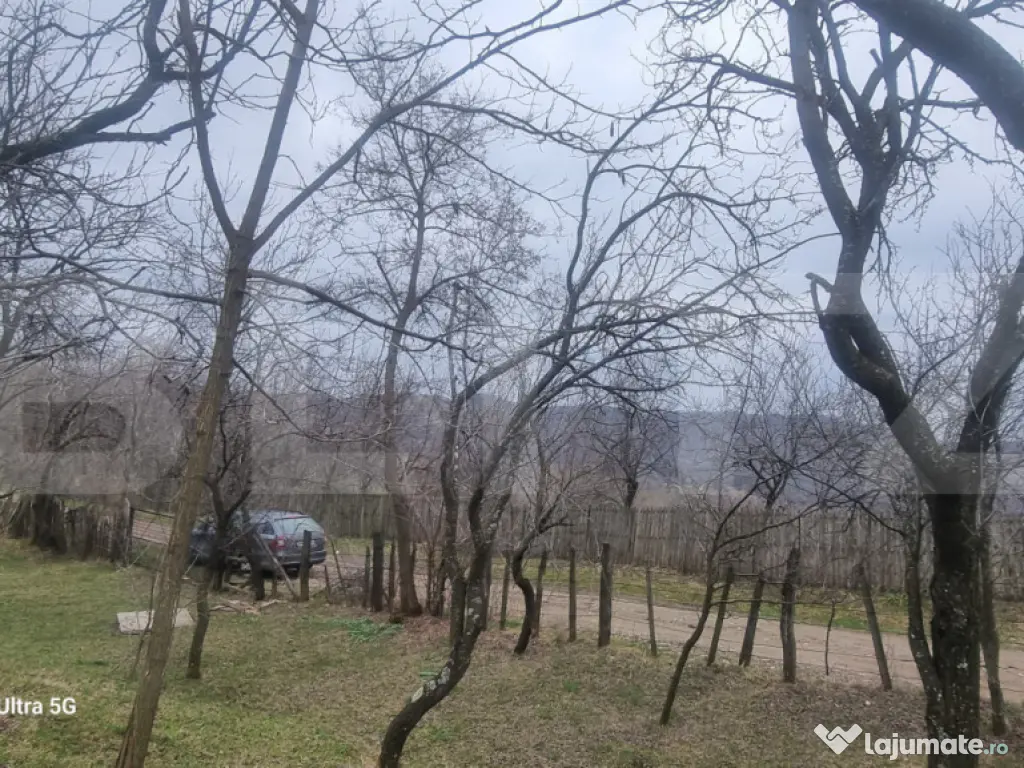 TEREN INTRAVILAN VEDERE PANORAMICA La 2 km de Manastirea CRA 