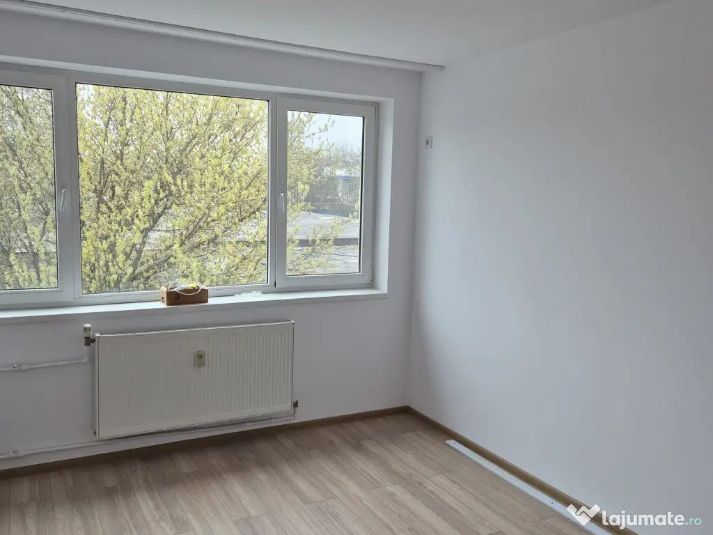 inchiriez garsoniera nou renovata pentru birou 