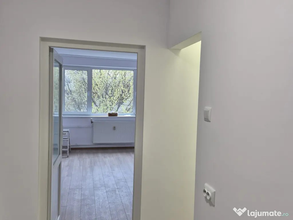 inchiriez garsoniera nou renovata pentru birou 