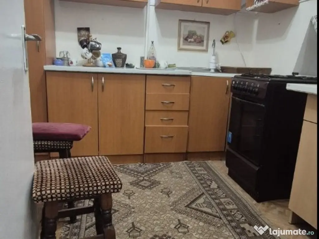 Apartament Cu 2 Camere Decomandate Etaj 1 - Zona Burdujeni 