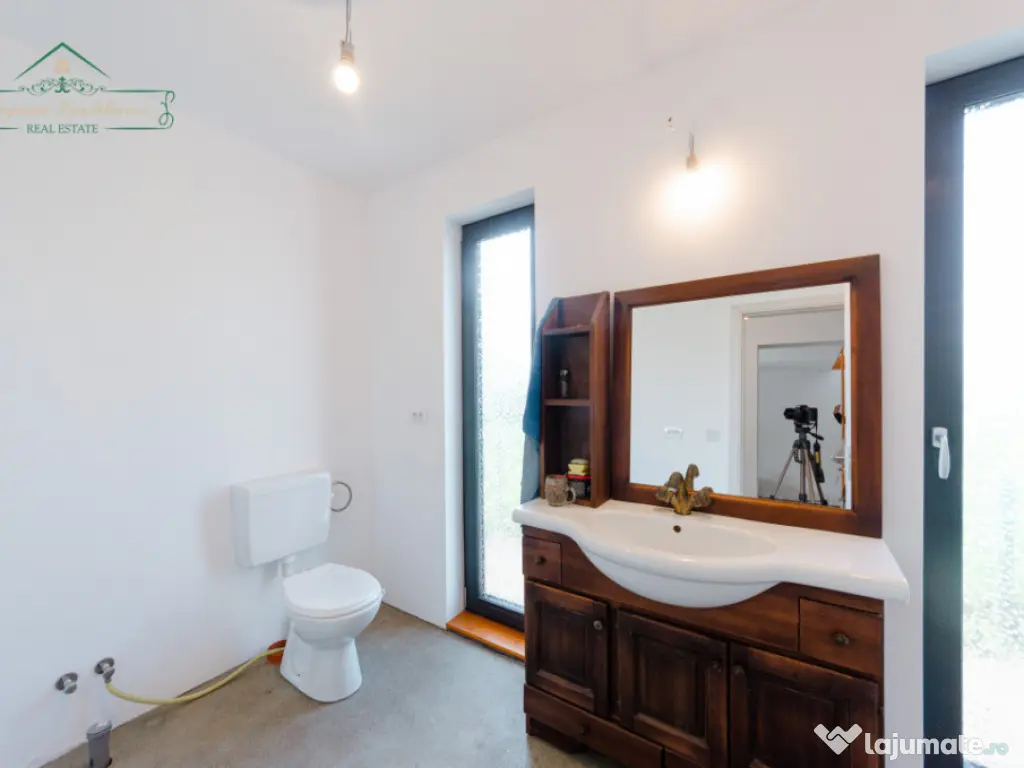 Casă nouă pe structură din lemn cu centrala proprie , Com 