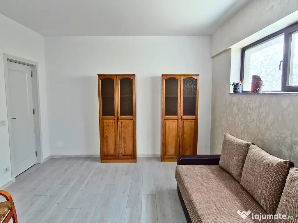 DE INCHIRIAT - 2 CAMERE, PARTER, LOC DE PARCARE INCLUS 