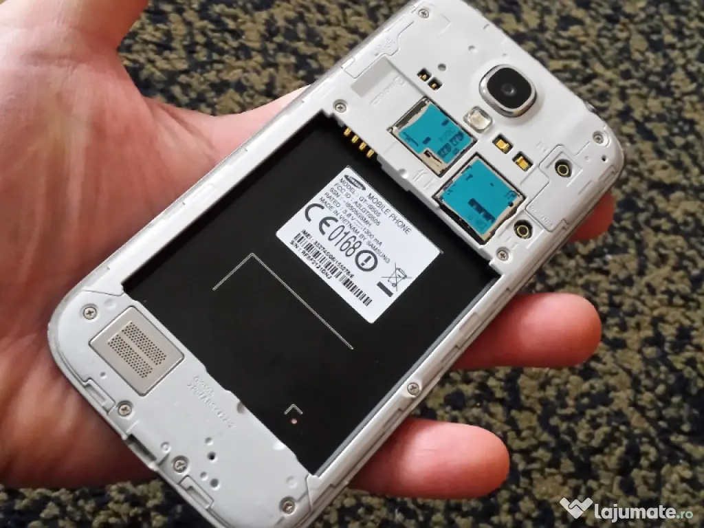 Samsung Galaxy S4 GT-I9505 original cu display spart.
