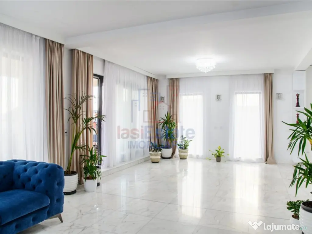 Casa intr-o zona linistita cu garaj si teren-1091 mp 