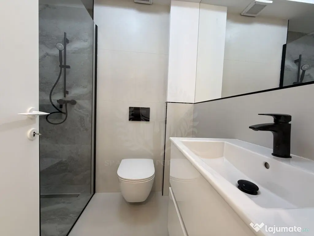 Apartament 3 camere, prima închiriere, ultracentral/ 