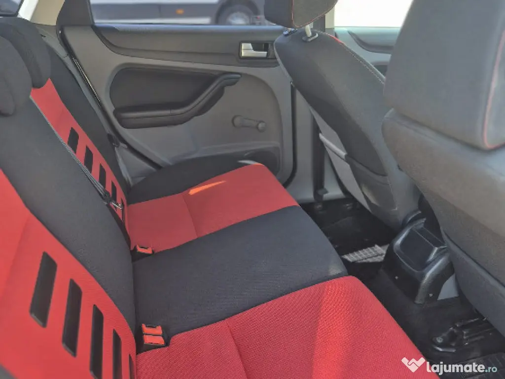 Ford Focus MK2 Facelift | 2010 | EURO 5 | 204.000 km – Stare tehnică bună 