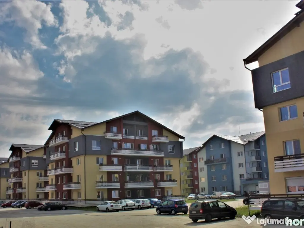 Cel mai mic pret apartament 3 camere, 72 mp utili, etaj 4 