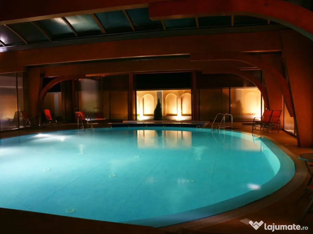 Hotel Ultracentral , SC 4400 mp, D+P+3E, constr 2008, lux, piscina 