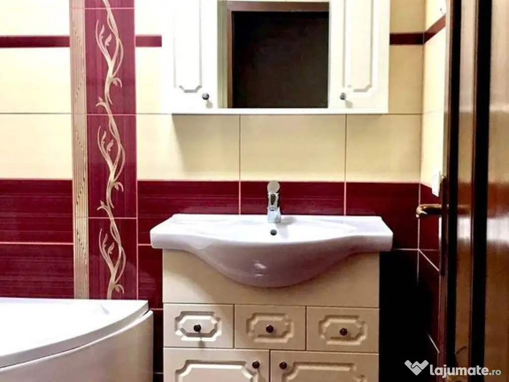 Casa lux in localitatea Sânmartin 