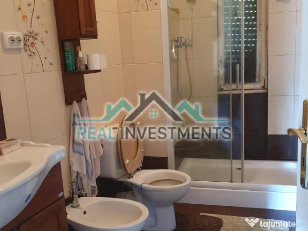 Apartament 4 camere la casa zona Centrala - ID : RH-29748 