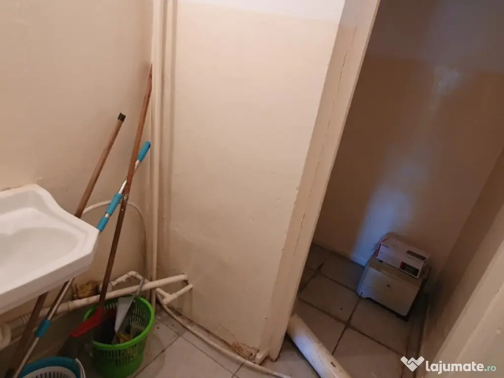 Bariera Bucov zona AFI - sp. com, 23mp la 75000 euro