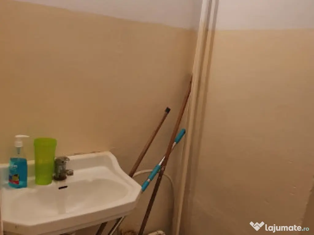 Bariera Bucov zona AFI - sp. com, 23mp la 75000 euro