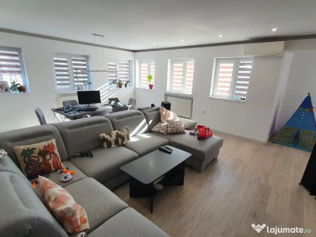 ULTRACENTRAL - imobil P+E, pret. locuinta/firma - 330000 eu