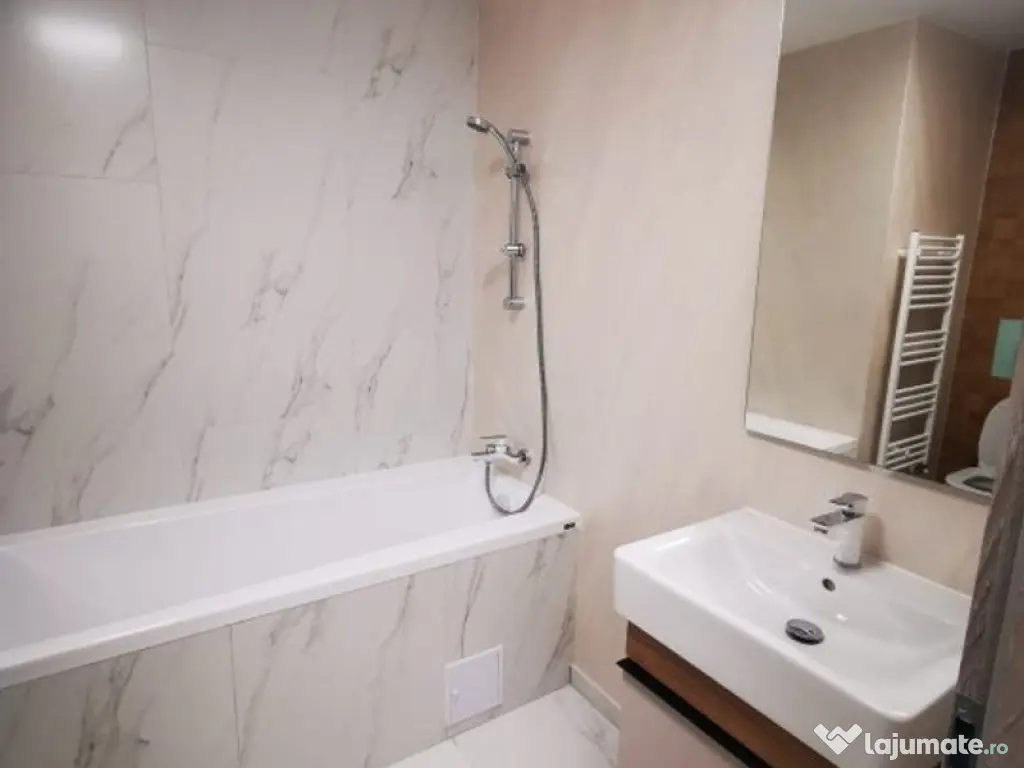 1 camera zona Girocului