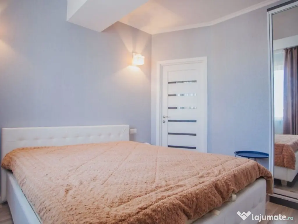 1 camera in zona Soarelui