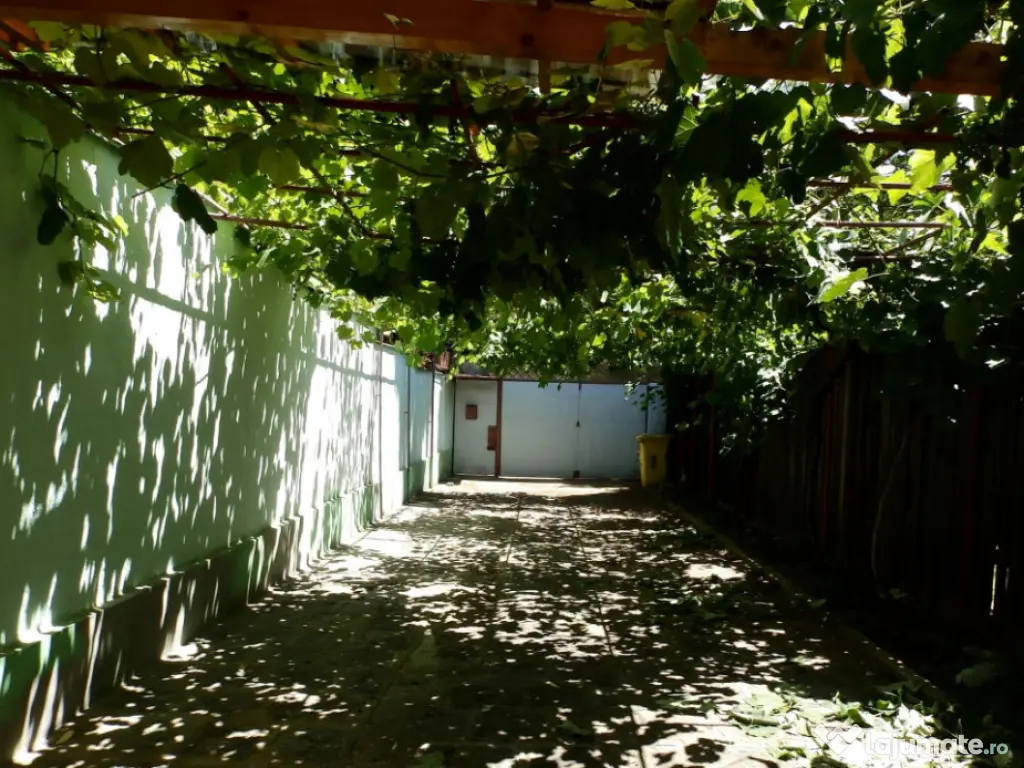 Casa parter plus Mansarda zona Ultracentrala, teren 550mp