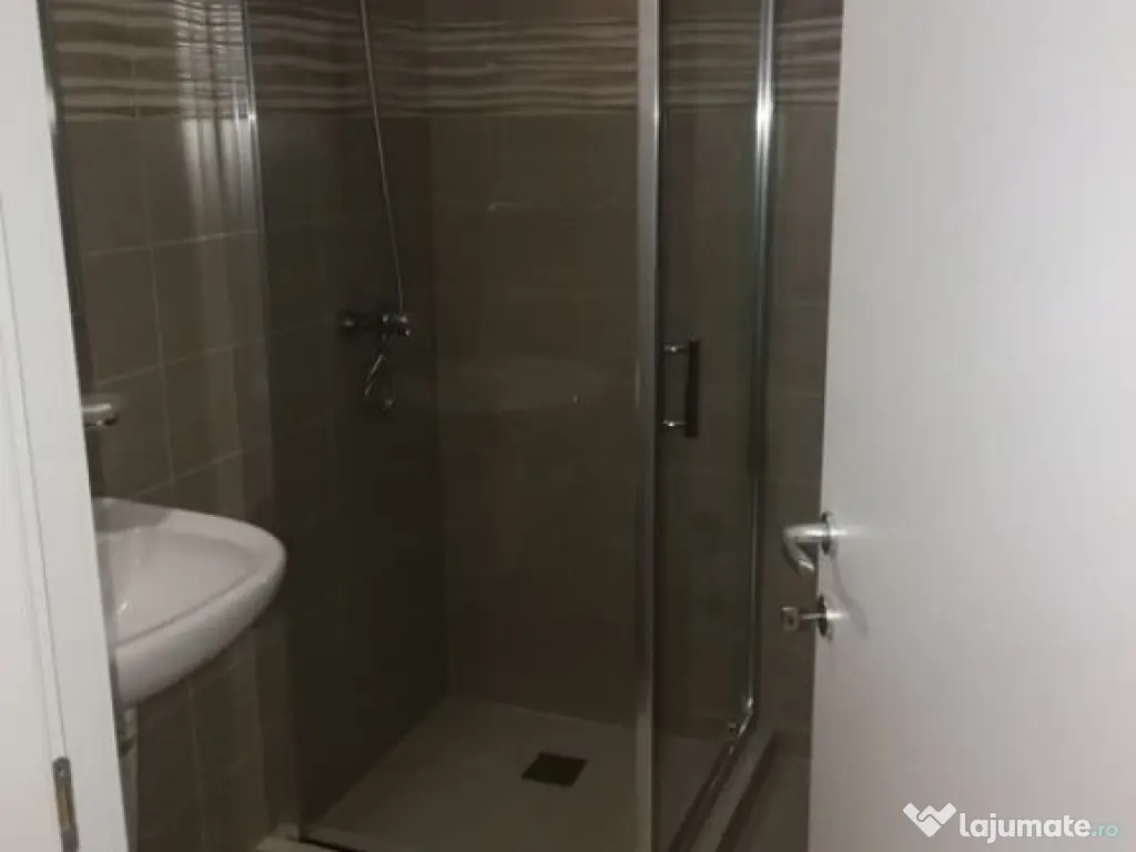 De inchiriat 2 camere Iulius Mall