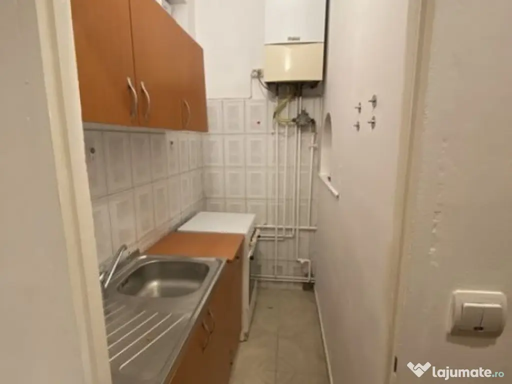 Apartament 28mp la 2 minute de mijloacele de transport 