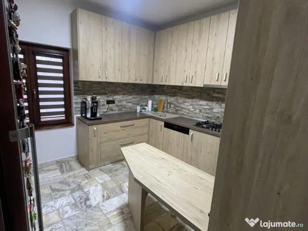 Vila 4 camere P+E zona Gradiste 