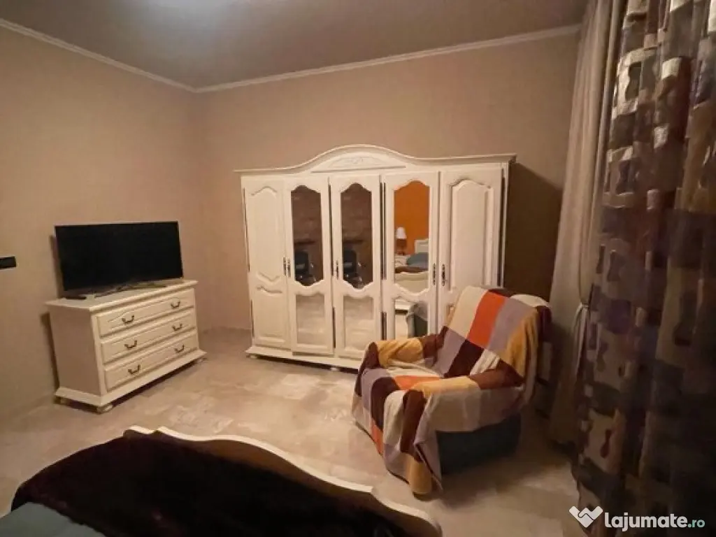 Vila 4 camere P+E zona Gradiste 