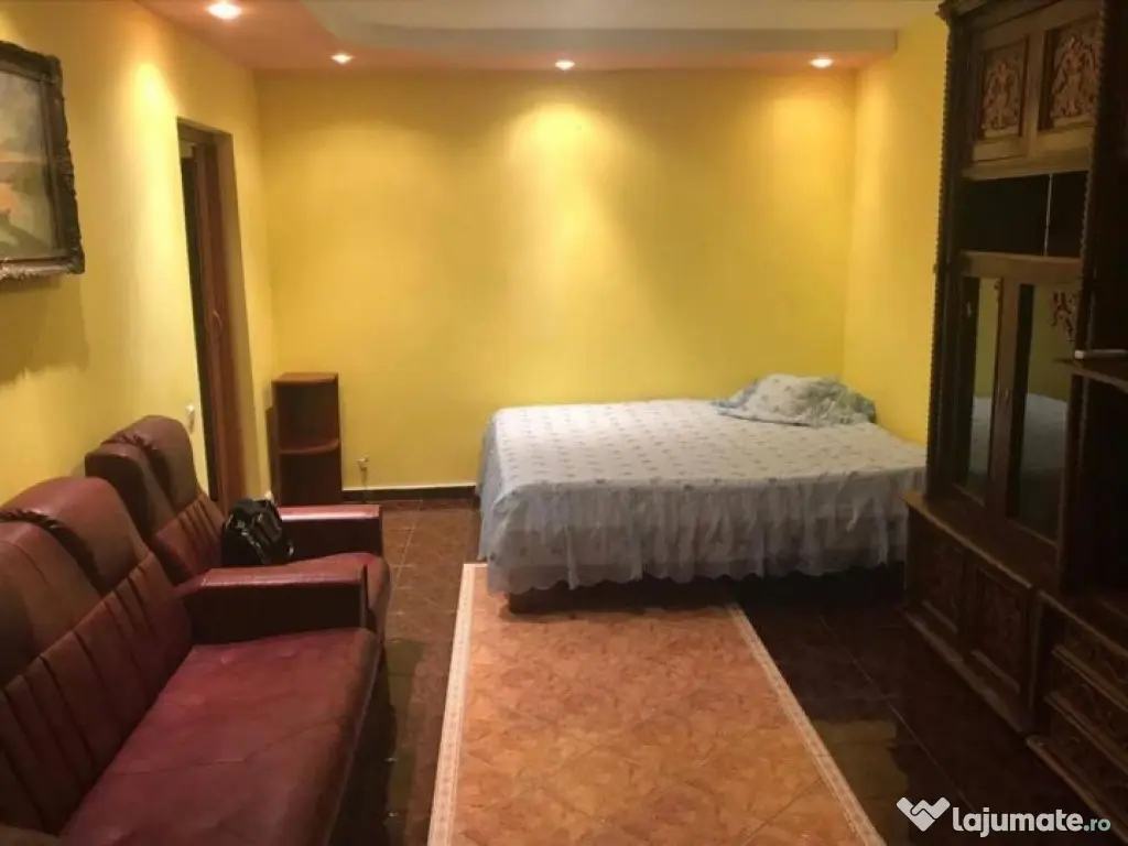 Apartament 3 camere zona DRISTOR