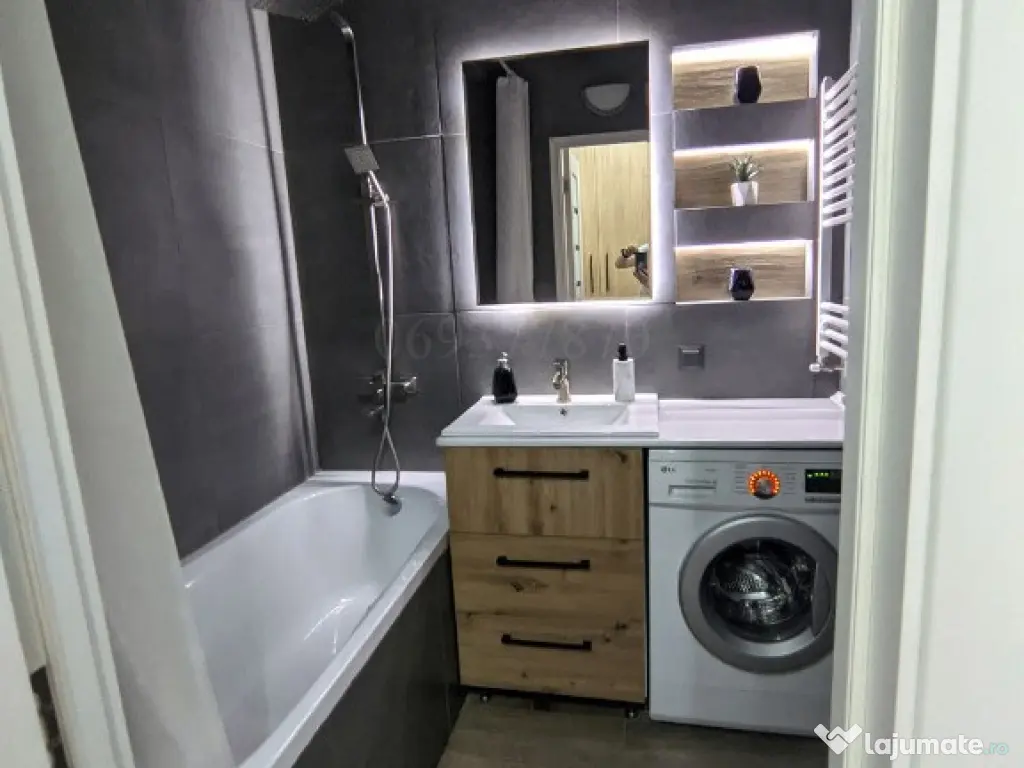 Inchiriez apartament cu 1 camera in Horea