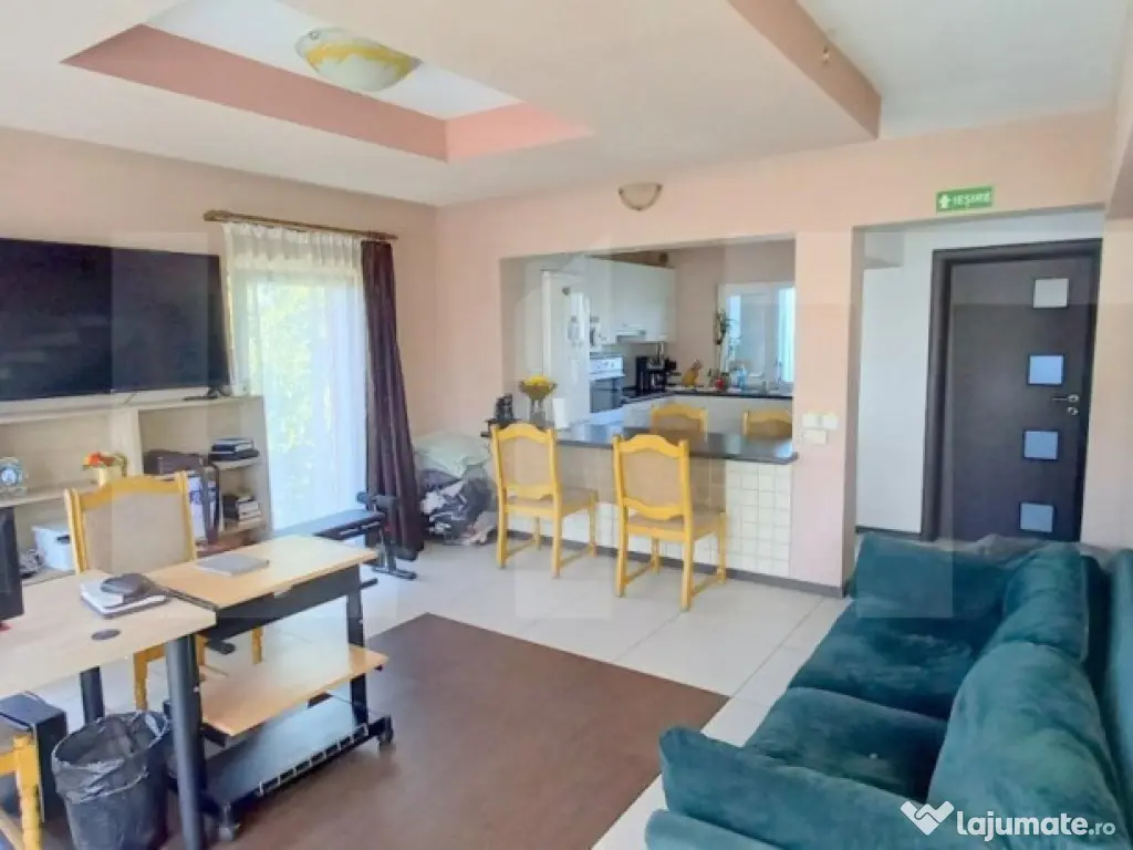 Casa tip duplex, 134 mp, teren 190 mp, garaj, zona Barc - So