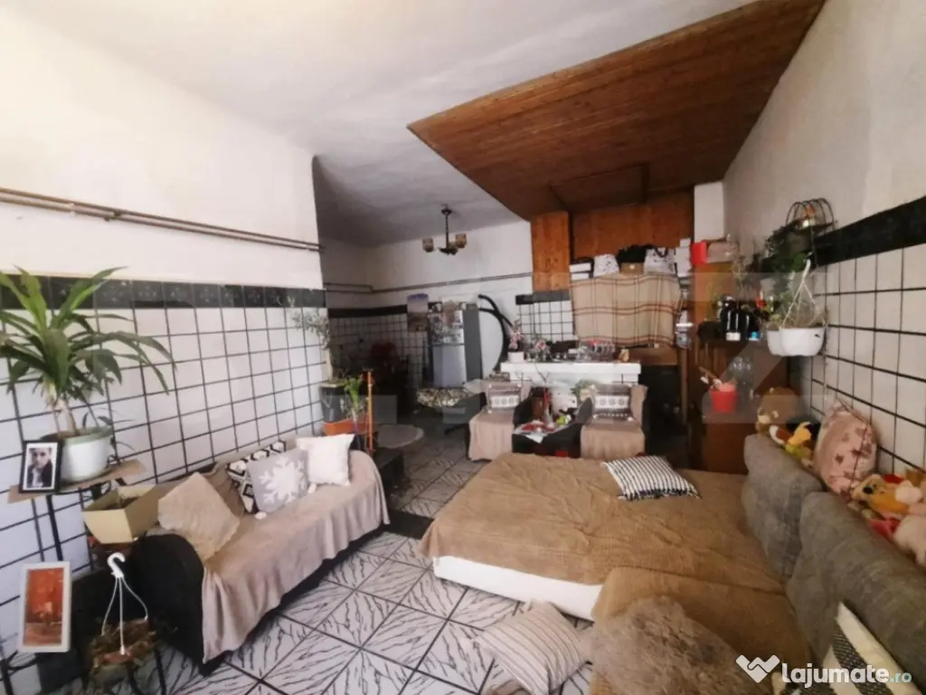 Ocazie! Casa de 600mp, teren 1050mp, zona Sagului 