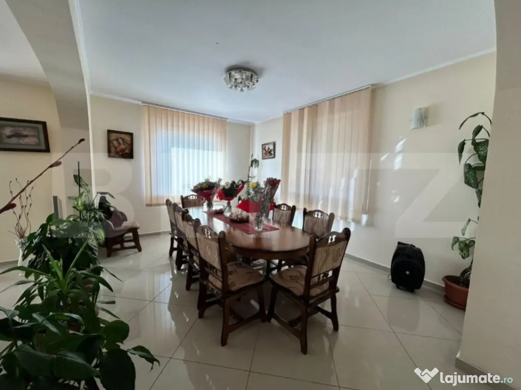 Casa de vanzare, 340mp, Zona Restaurant Melodi