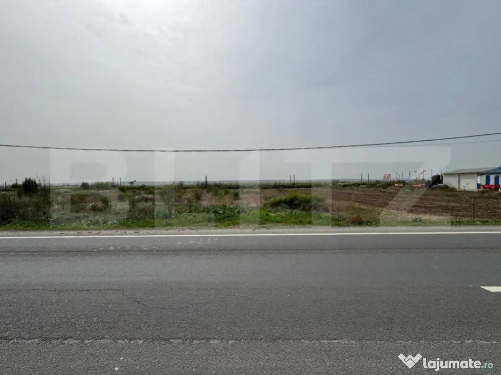 Parcele teren intravilan de 2.500 mp, deschidere 24 m, zona