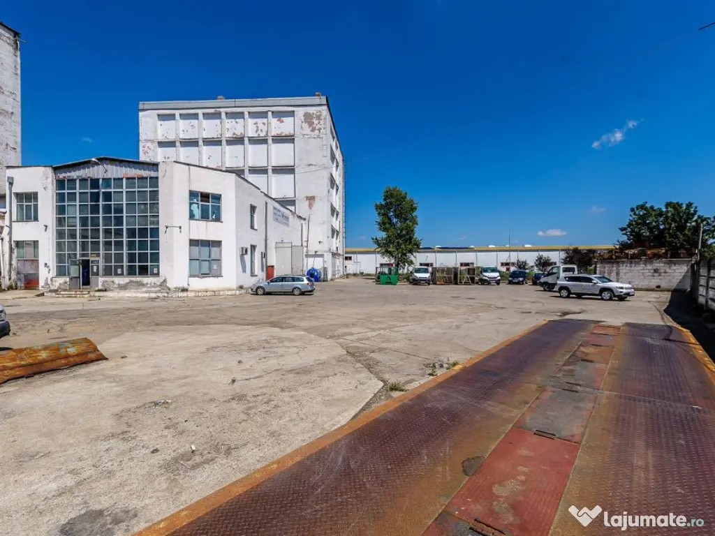 Hala depozit/spatiu productie 596mp+2171mp curte de inchi... 