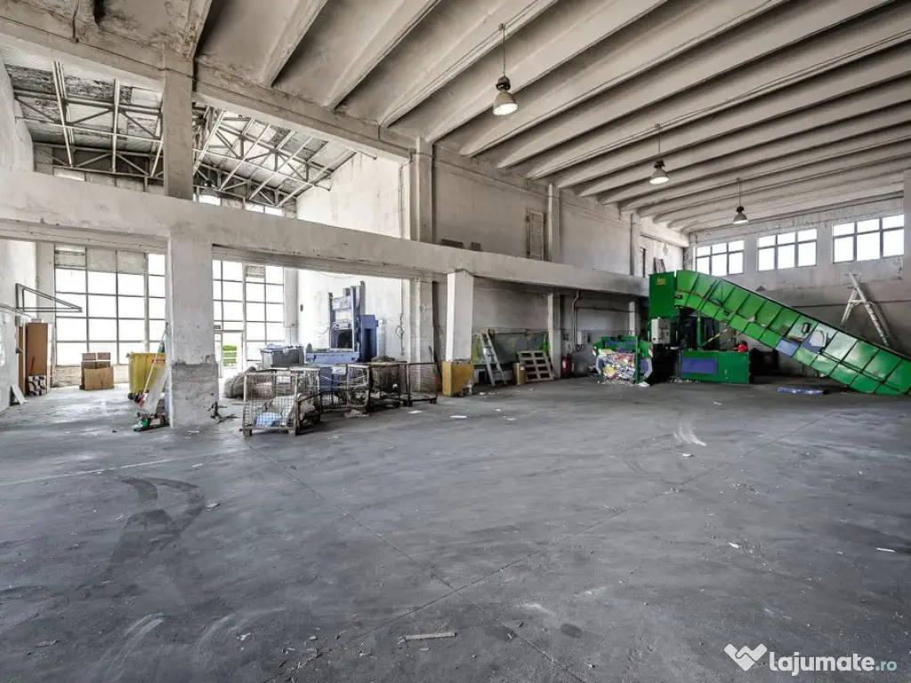 Hala depozit/spatiu productie 596mp+2171mp curte de inchi... 