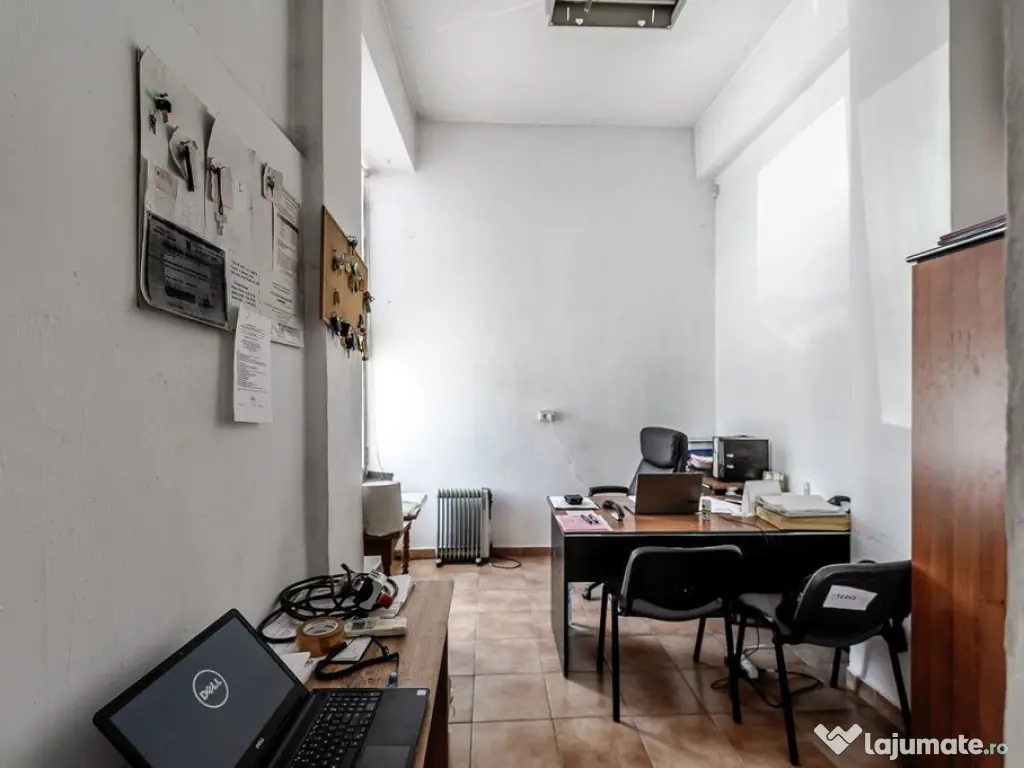 Hala depozit/spatiu productie 596mp+2171mp curte de inchi... 